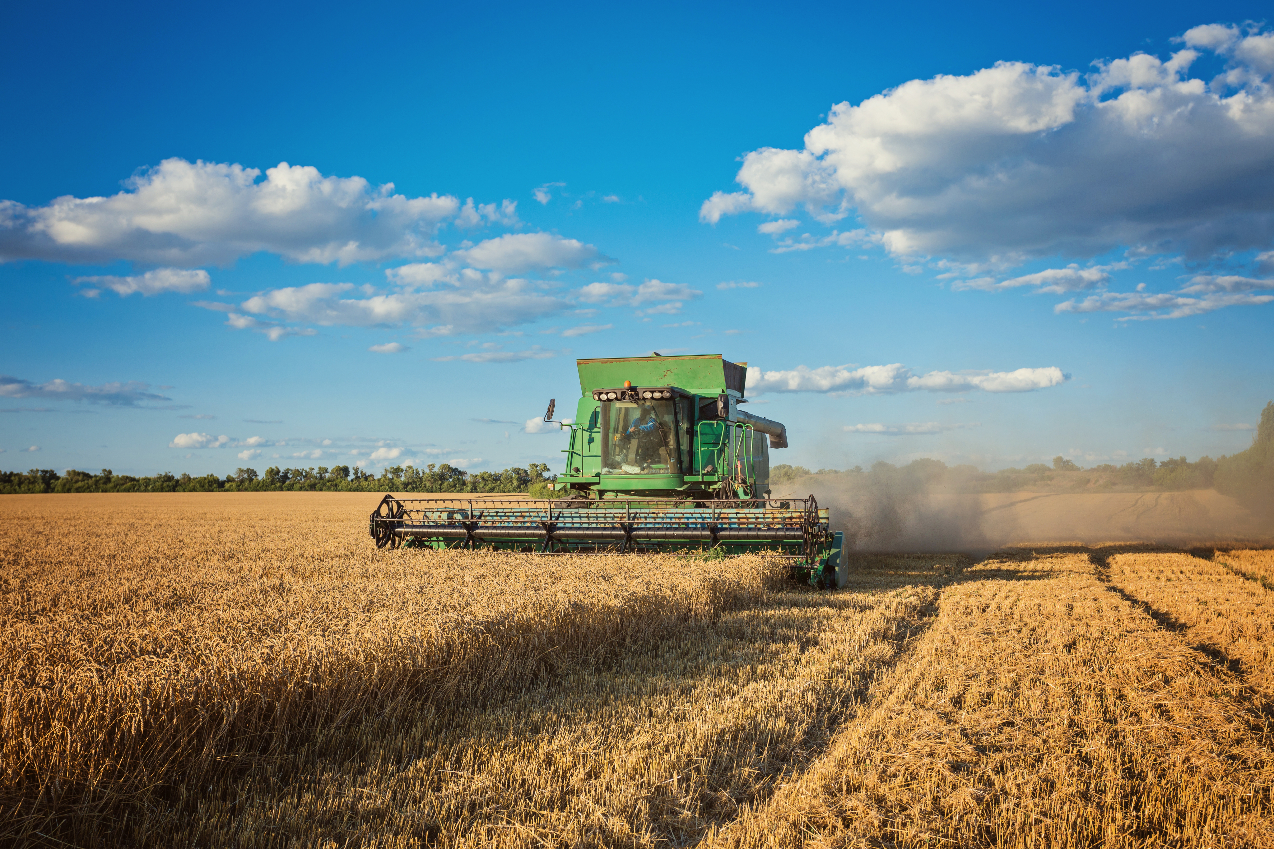 Máquina agrícola em operação